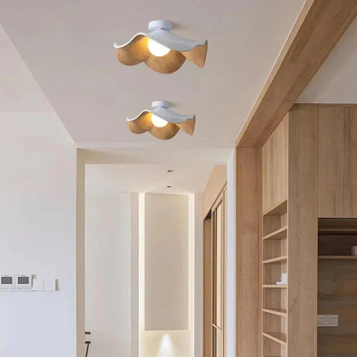 Scandinavische houten Lotus plafondlamp van hars