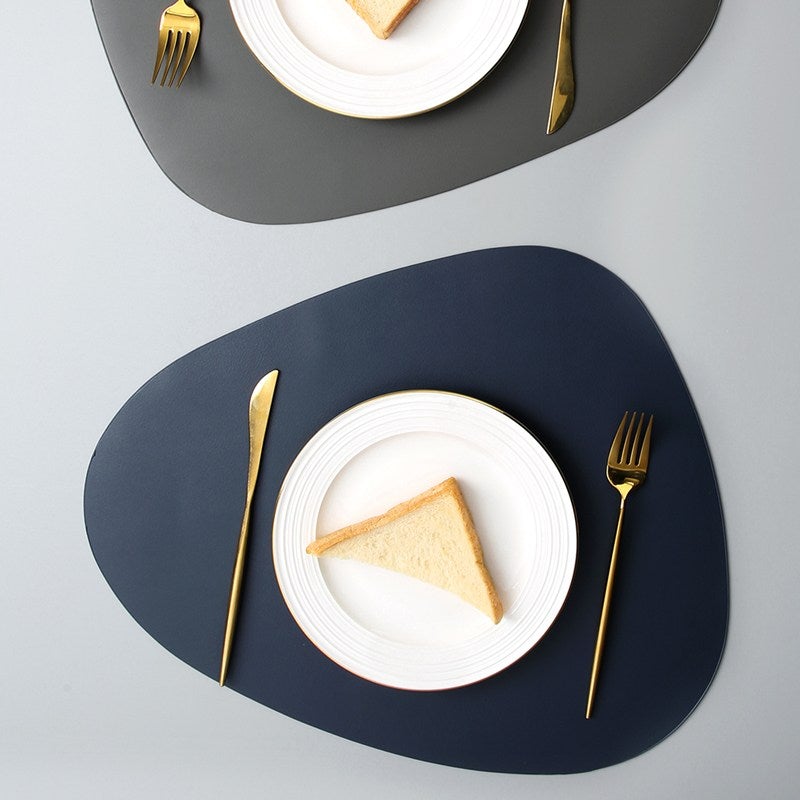 PlayaMat | Placemat & onderzetters in onregelmatige vorm van kunstleer - Stijlvolle eetkameraccessoires