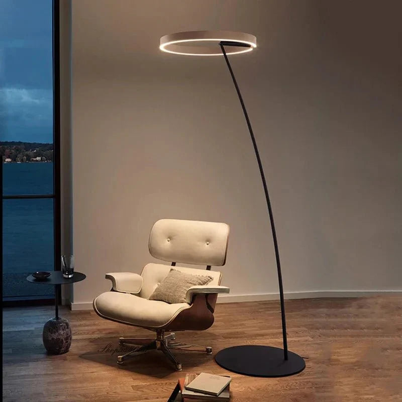 Scandinavische LED design staande lamp