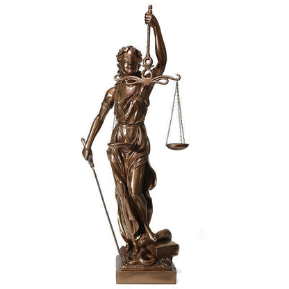 Veridica | Godin van Justitie-beeld – Elegante decoratieve sculptuur van Lady Justice