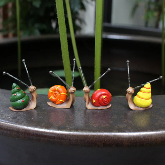 Shellby | Grillig Slakkenbeeldje - Schattig Hars Dierenbeeldje voor Woondecoratie & Tuindecoratie