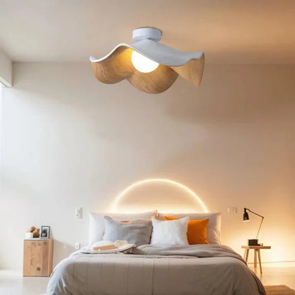 Scandinavische houten Lotus plafondlamp van hars