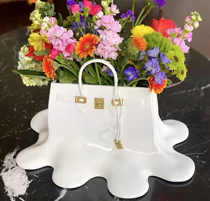 Melantha - Stijlvolle Vaas van Kunsthars in Handtassilhouet