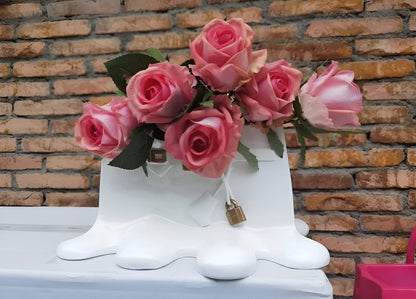 Melantha - Stijlvolle Vaas van Kunsthars in Handtassilhouet