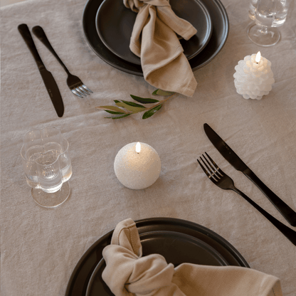 WinterShine – Elegante LED Kaars in Sneeuwbal Design