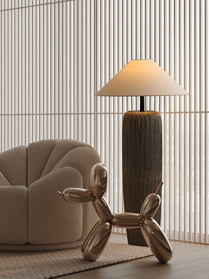 Verweerd houten vloerlamp