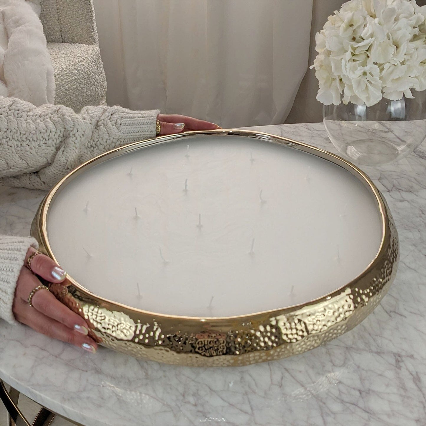 LuxeLicht – XL Geurkaars met 17 Lonten – Betoverende Geur en Gouden Elegantie