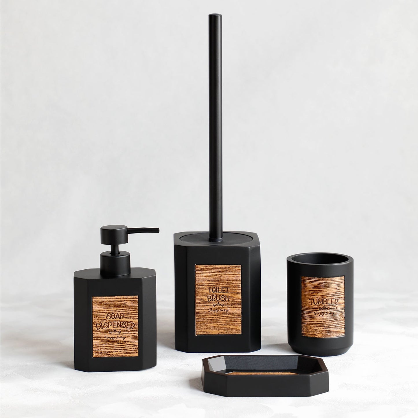 WoodLabel Essentials – 4-delige Badkameraccessoires Set met Stijlvol Houten Label