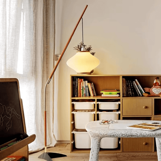 Middeleeuwse stijl vloerlamp