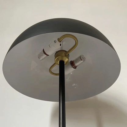 Minimalistische Scandinavische vloerlamp