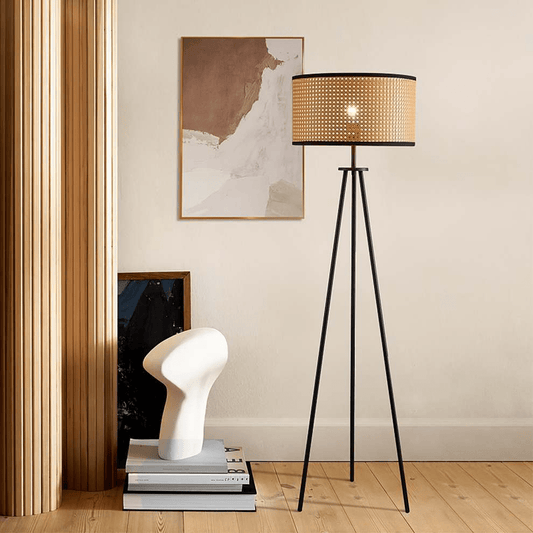 Rotan driepoot vloerlamp